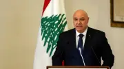 الرئيس اللبناني يلتقي بوفد المفاوضات مع إسرائيل ويؤكد التمسك بوقف النار