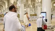 حكم استعمال المشبك والدبوس في ملابس الإحرام.. دار الإفتاء توضح