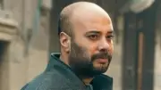 حاتم صلاح يرثي والده بكلمات مؤثرة: بوسوا إيدين والديكم كل حاجة ناقصة من غيرهم