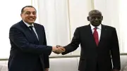رئيس الوزراء يصل جيبوتي للمشاركة في مراسم تنصيب الرئيس إسماعيل عمر جيله
