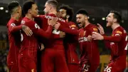 ليفربول يستعد لخلافة أليسون بيكر ويتحرك لضم الحارس الفرنسي لوكاس شوفالييه
