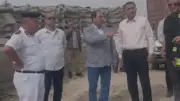 محافظ القليوبية ومدير الأمن يتفقدان حريق مخزن موتوسيكلات بقليوب
