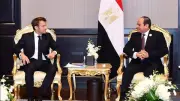 السيسي لماكرون: تجنيب المنطقة التصعيد وعدم الاستقرار ودعم الدول العربية