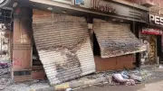 حسرة صاحب محل مفروشات بعد حريق التهم بضاعة بالملايين في المنوفية
