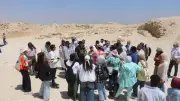 مؤسسة زاهي حواس تكشف أسرار بناء الأهرامات في جولة علمية بسقارة ودهشور