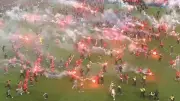 فوضى في الدوري التشيكي.. إلغاء تتويج سلافيا براغا بعد اقتحام الجماهير