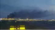 حريق هائل قرب مطار شارل ديجول في باريس وانتشار كثيف للدخان
