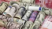 استقرار أسعار العملات الأجنبية والعربية أمام الجنيه في بنك القاهرة الأحد