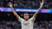 مبابي يعود لقائمة ريال مدريد قبل الكلاسيكو وسط صافرات استهجان مرتقبة