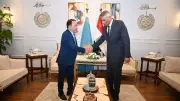 محافظ جنوب سيناء وسفير كازاخستان يبحثان تعزيز التعاون السياحي والثقافي