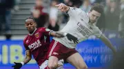 آرسنال يقترب من لقب الدوري الإنجليزي بفوز صعب على وست هام