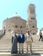 المبعوث الأمريكي للسياحة يزور مجمع الأديان بمصر القديمة