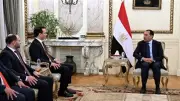 مدبولي يلتقي مدير صندوق تنمية ليبيا ويؤكد عمق العلاقات المشتركة
