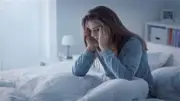 السهر يضعف المناعة أكثر مما تتخيل.. ماذا يحدث لجسمك عند قلة النوم؟