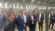مدبولي يتفقد مصنع كابلات كهربائية بالسادات ويؤكد دعم القطاع الخاص