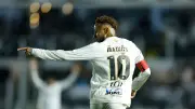 نيمار يلمع مجدداً ويقود سانتوس لفوز ثمين على براغانتينو في الدوري البرازيلي