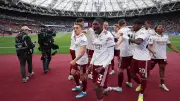 نيفيل: آرسنال ليس مرشحًا لدوري أبطال أوروبا رغم توقعه فوزه بالبريميرليج