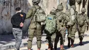 الاحتلال يضيق على المصلين في الأقصى ويعتقل فلسطينيين بالضفة