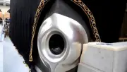 حكم استلام الحجر الأسود والدعاء المأثور عند بداية الطواف.. الإفتاء توضح