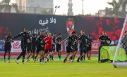 خاص: كواليس تواصل الأهلي مع نجمه السابق للعودة في الصيف