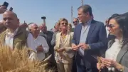 نادر نور الدين يرد على إحراج وزير الزراعة للباحث: ليه التسلط؟