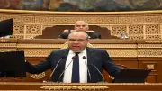 وزير الطيران: لا بيع للمطارات وطرح إدارتها للتشغيل بشفافية أمام البرلمان