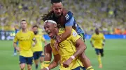 فيديو: الهلال لا يتعلم الدرس.. النصر يستغل الهفوة المكررة