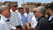 محافظ جنوب سيناء يتفقد مصيعد ويوجه بحل شكاوى الأهالي ورفع النظافة