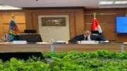 محافظ أسوان يشارك في اجتماع لدعم تطوير البنية التحتية الحضرية