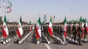 الجيش الإيراني يعلن منع مرور الأسلحة الأمريكية عبر مضيق هرمز