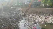 تكثيف أعمال تطهير ترعة زغلولة بكفر سرنجا في ميت غمر لتحسين الري