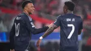 نجم ريال مدريد السابق: يجب بيع مبابي أو فينيسيوس وأنا من أنصار مورينيو