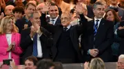 بيريز يشتبك لفظيًا مع جماهير ريال مدريد في سانتياجو برنابيو