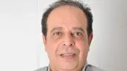 نقابة المهن التمثيلية تخلد اسم الفنان ياسر صادق على قاعتها الكبرى