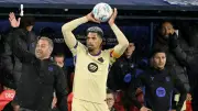 أراوخو يقرر البقاء في برشلونة رغم تراجع أهميته