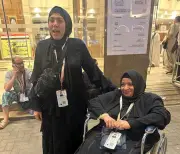 سنوات من الدعاء.. رحلة حاجة من ذوي الهمم بين دموع الشكر ورعاية البعثة