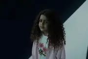 بظهور خاص لابنته فاطمة.. شاهد برومو ألبوم محمد حماقي الجديد فيديو