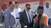 محافظ بورسعيد يثمن جهود عمال النظافة في تحسين المظهر الحضاري للمحافظة