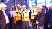 وزير العمل يزور شركة السبائك الحديدية بأسوان ويقدم حوافز للعمالة غير المنتظمة