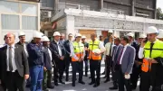 وزير العمل يمنح دعما ماليا ورعاية صحية للعمالة غير المنتظمة في أسوان