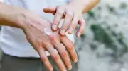 سحب كريم شهير لعلاج الأكزيما بعد تلوثه ببكتيريا المكورات العنقودية