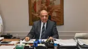 محمود عصمت يعرض خطة تعزيز الطاقة المتجددة وتقوية الشبكة الكهربائية