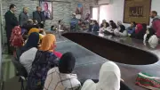 وكيل تعليم الجيزة يلتقي أولياء أمور معترضين على تأخر تسكين أبنائهم بالمدارس التجريبية