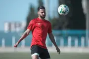 بيكهام يقترب من قيادة دفاع الأهلي أمام المصري في الجولة الأخيرة