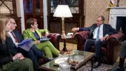 وزير الخارجية يبحث مع رئيسة البنك الأوروبي تعزيز التعاون الاقتصادي
