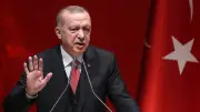 أردوغان يدعو لإعادة فتح مضيق هرمز فوراً لتفادي أزمة طاقة عالمية