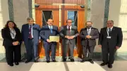 وزير الصحة يهنئ نائبه عمر قنديل بجائزة نيلسون مانديلا العالمية