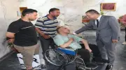 محافظ المنوفية يوجه بصرف مساعدات عينية وكرسي متحرك لحالة إنسانية في لقاء المواطنين