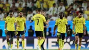 مفارقة درامية تشعل مواجهة النصر وضمك في حسم الدوري السعودي