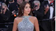 ناقد موضة يعلق على فستان هنا الزاهد في مهرجان كان
